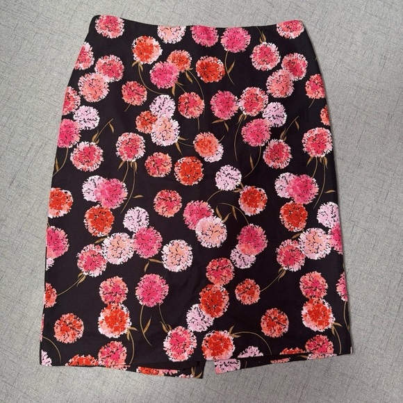 Talbots Floral Pencil Skirt Pink Coral Black Size 8 - Picture 4 of 9